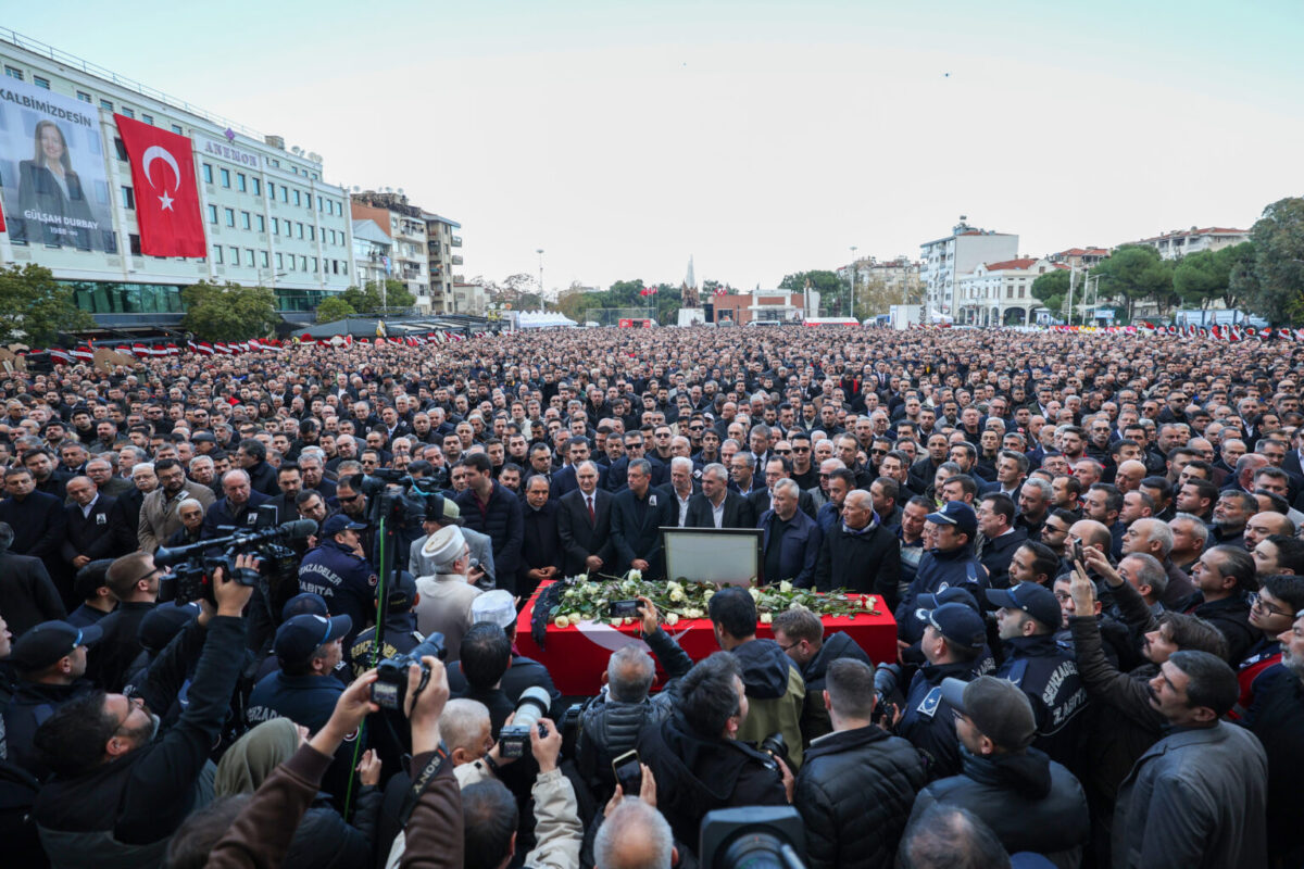 Gülşah Durbay son yolculuğuna uğurlandı - canlı oku