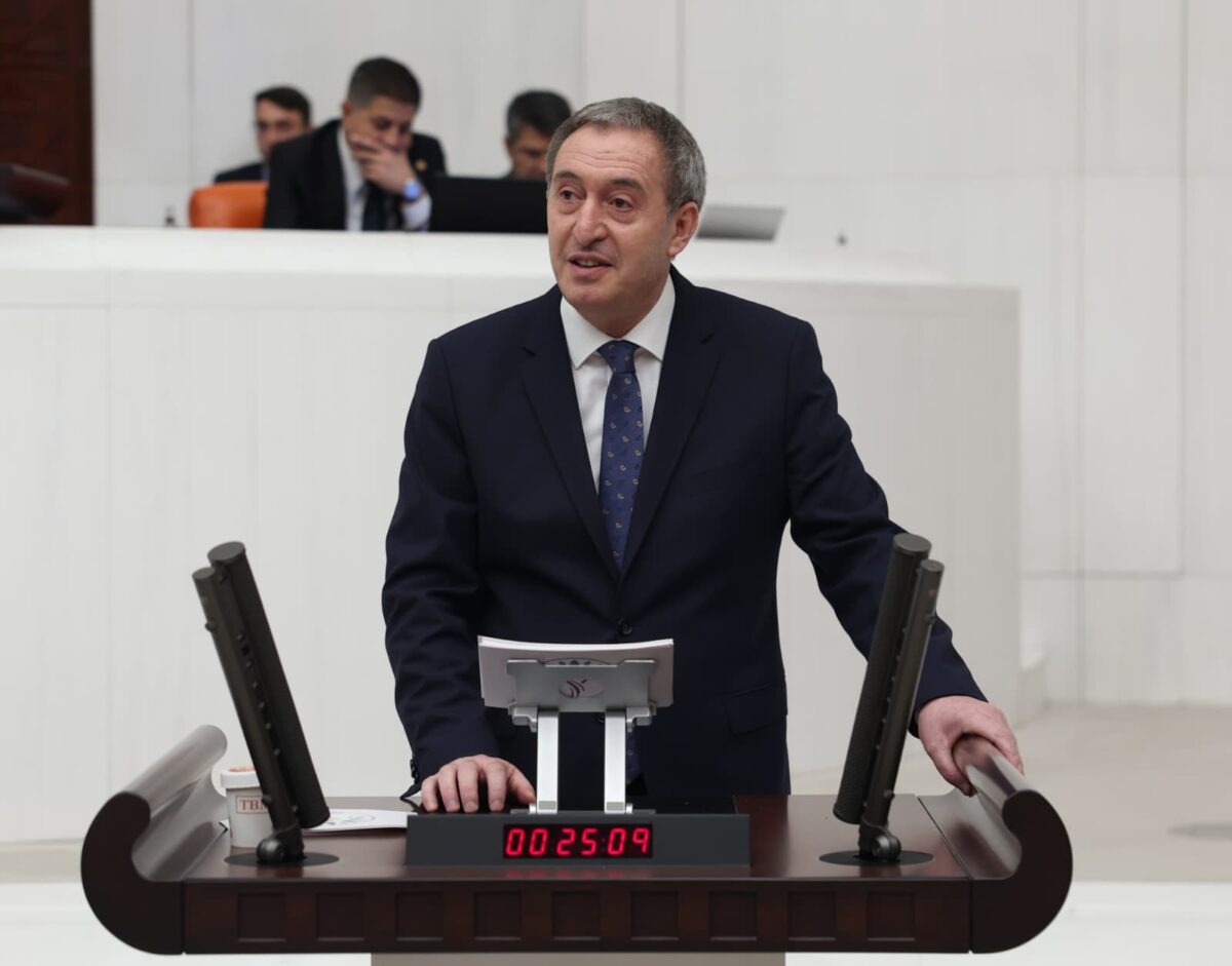 Tuncer Bakırhan: “Yerel demokrasiyi kabul eden Mustafa Kemal’i tarihin tozlu raflarından indirmek gerek”