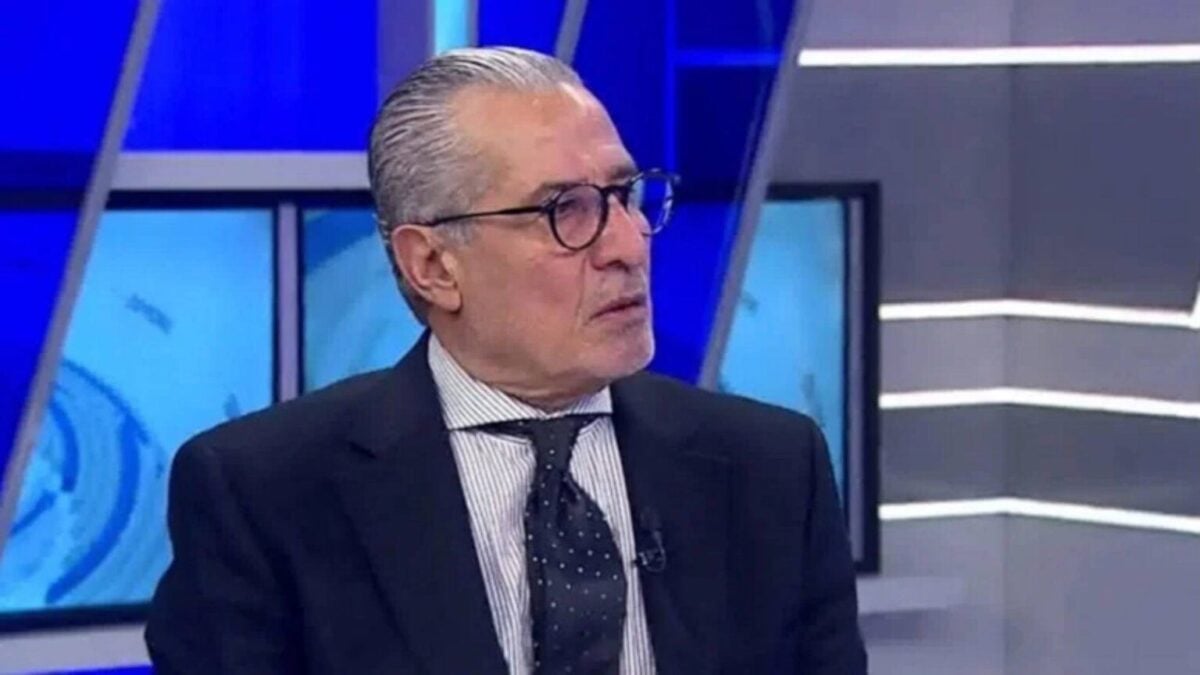 Galatasaray'ın efsane futbolcusu Gökmen Özdenak hayatını kaybetti