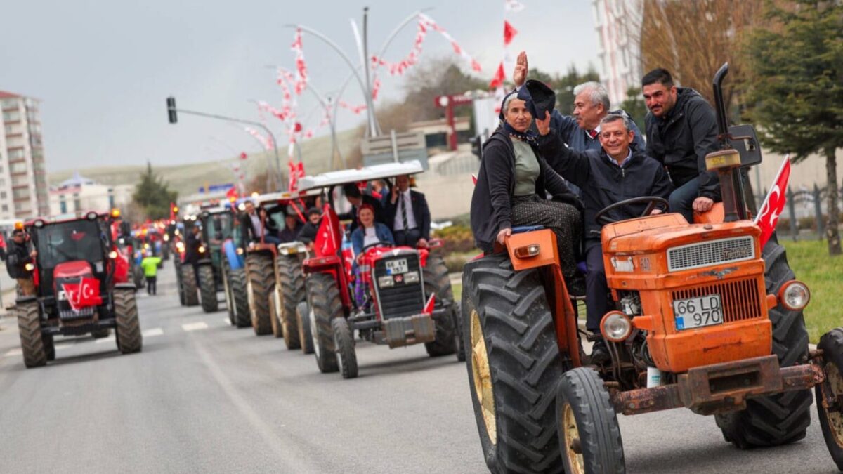 Taşrada CHP'ye oy vermek: Sosyoloji, örgütlenme ve güven meselesi