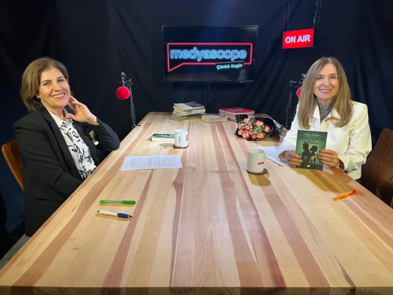 Müge İplikçi ve Pelin Özkan