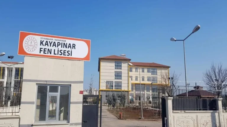 Kayapınar Fen Lisesi’nde eğitime ara verildi