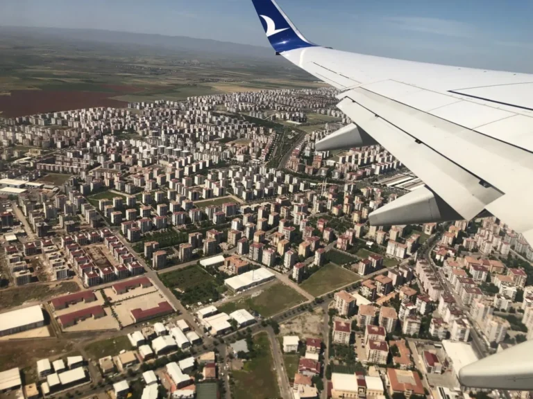 Diyarbakır Havalimanı'nda bir pistin kapatılması TBMM gündeminde