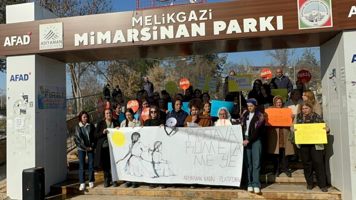 Adıyaman’da "saç örgülü" protesto yapıldı