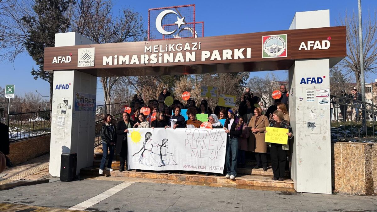 Adıyaman’da "saç örgülü" protesto yapıldı