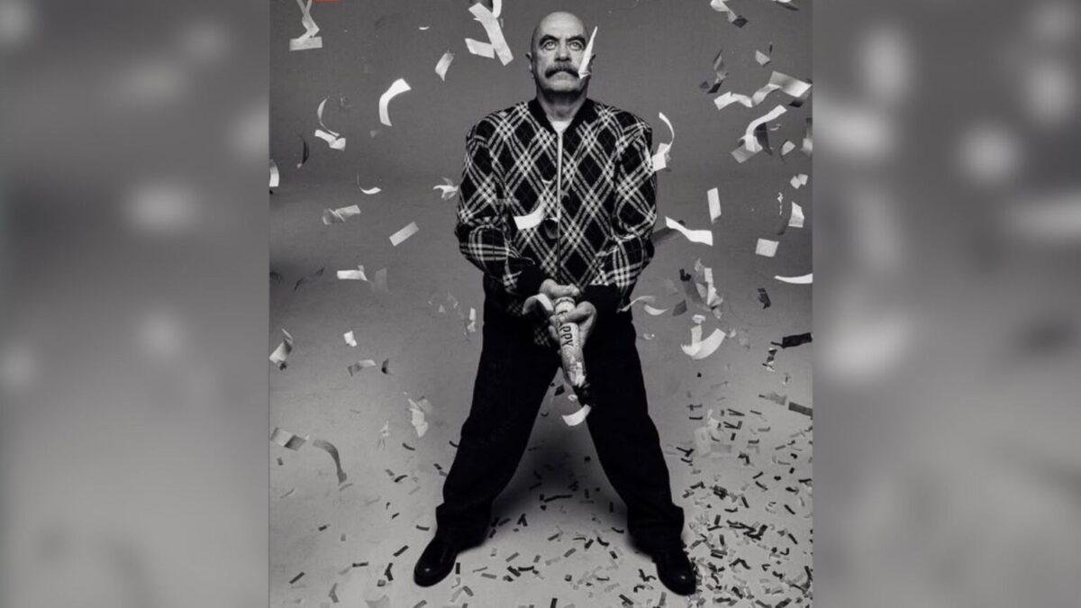 Ezel Akay ile söyleşi: Sanat popüler olmak zorunda