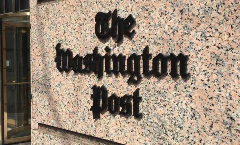 Devlet memurlarının işten atılmasını araştıran Washington Post muhabirinin evine FBI baskını