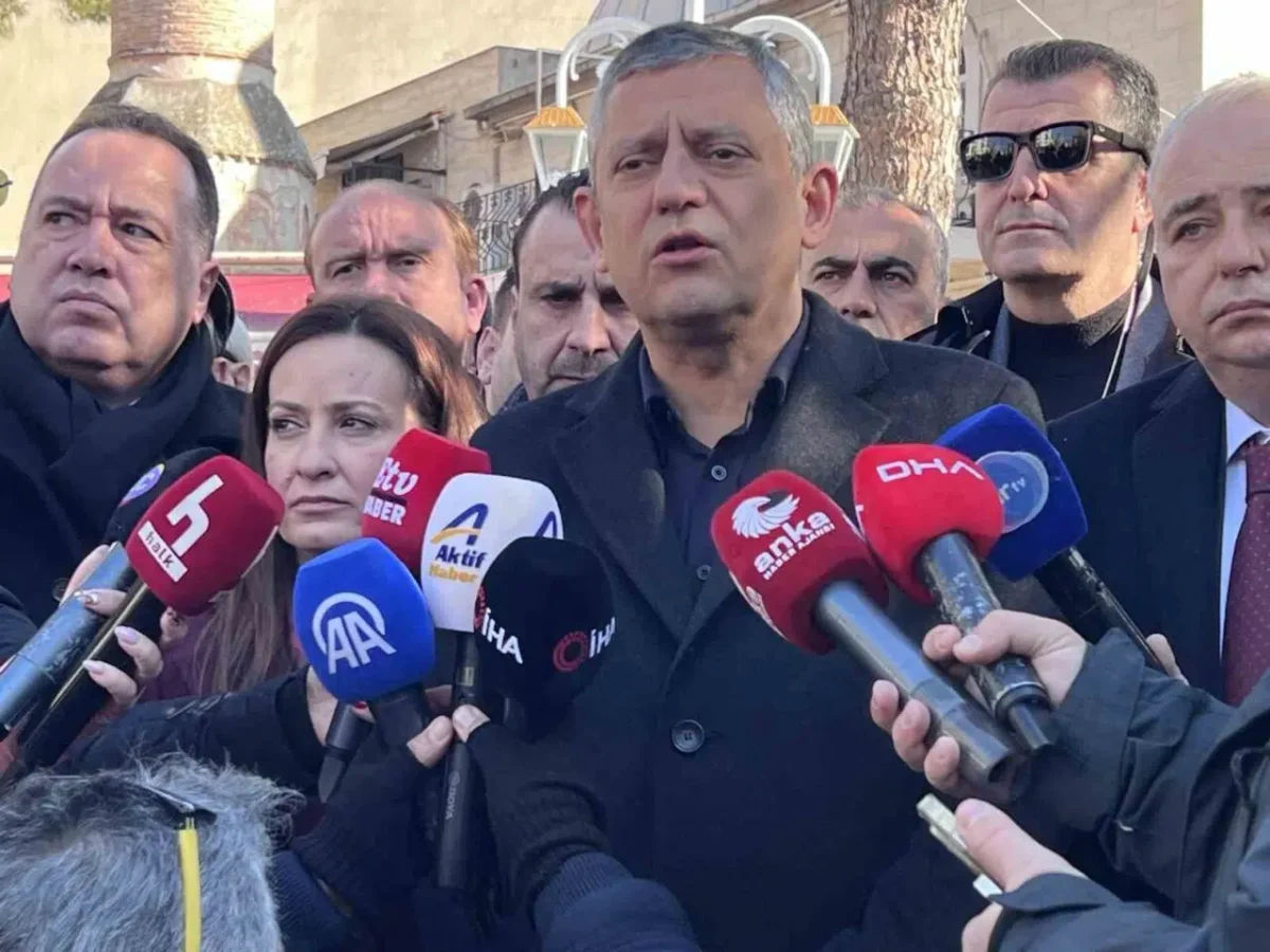 Özgür Özel Manisa'da: "Suriye'deki barış Türkiye'yi kalkındırır"