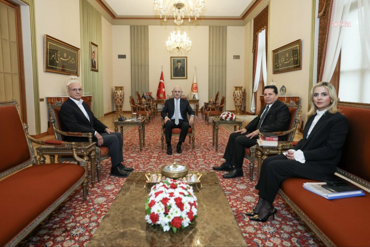 TBMM Başkanı Numan Kurtulmuş, yerine kayyum atanan CHP'li Ahmet Özer'i kabul etti