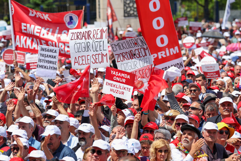 Emekliler için CHP açık ara birinci parti