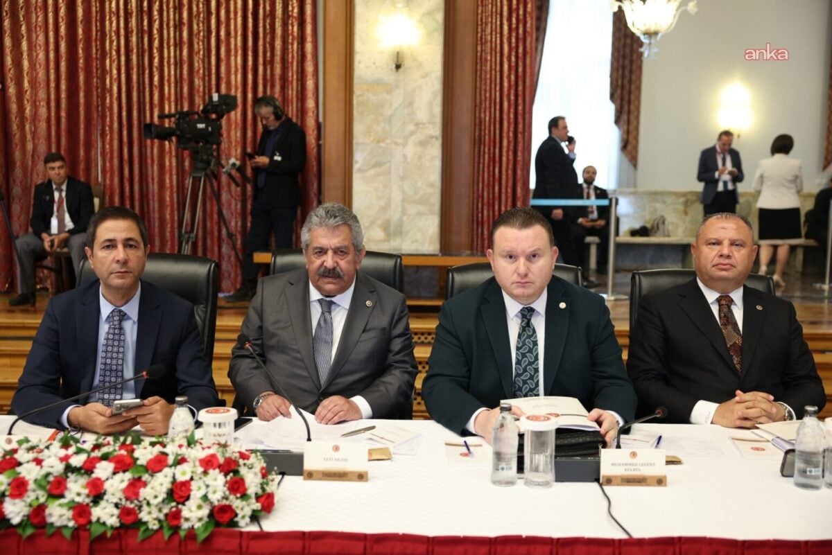 Cumhuriyetin kurucu kodları