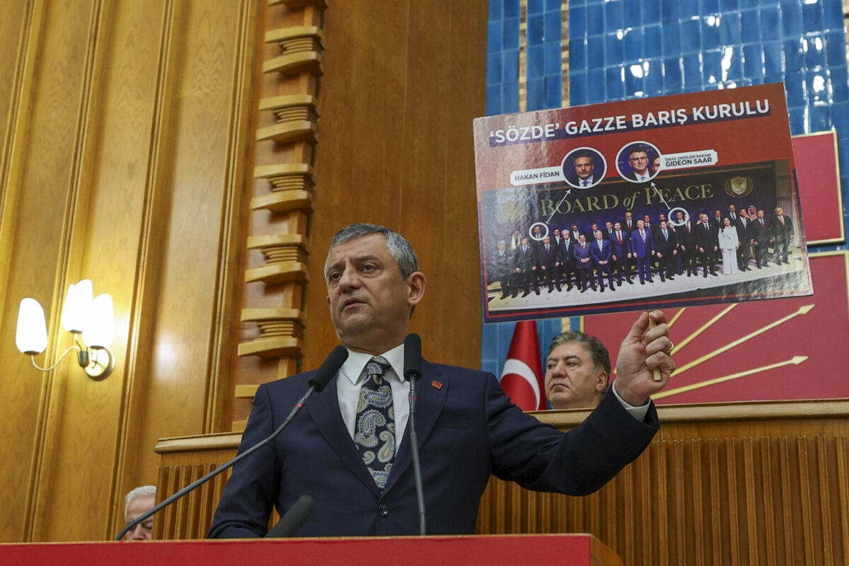 Diplomasız Erdoğan davasında ne oldu? Özgür Özel açıkladı