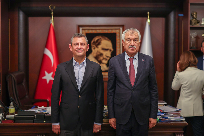 Özgür Özel ve Zeydan Karalar