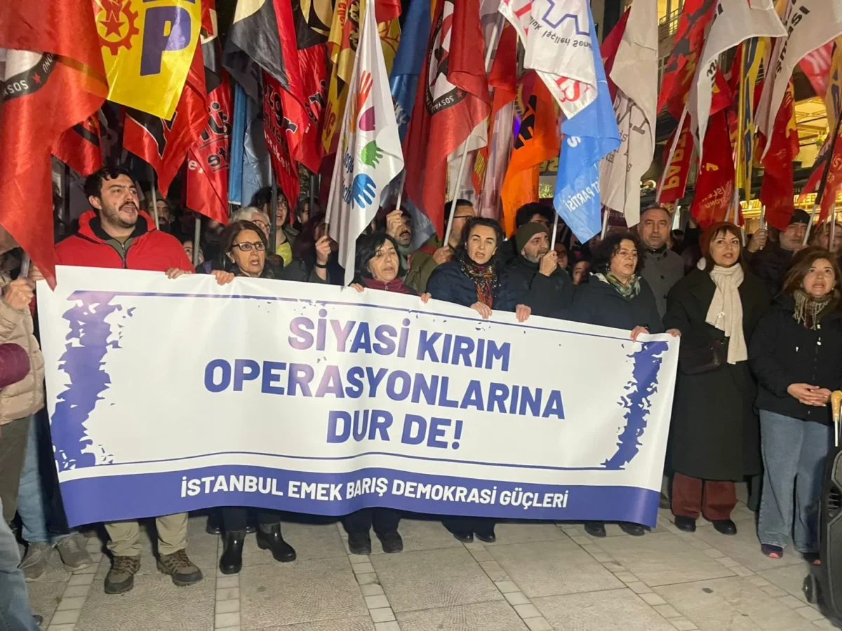 İstanbul'da ESP'ye düzenlenen operasyon protesto edildi