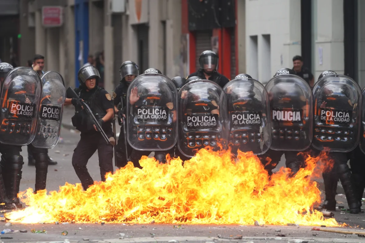 Argentina's Senate backs President Milei's contentious labor overhaul after protests_1