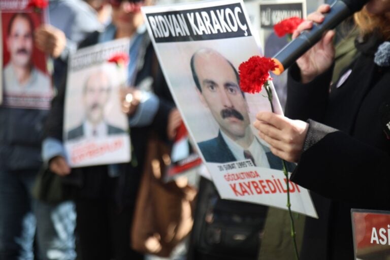 Cumartesi Anneleri 1090.