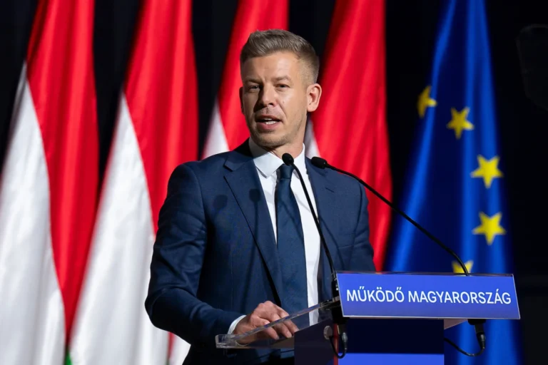 Hungarian opposition leader Magyar vows to pull Hungary back toward the West in campaign launch_4