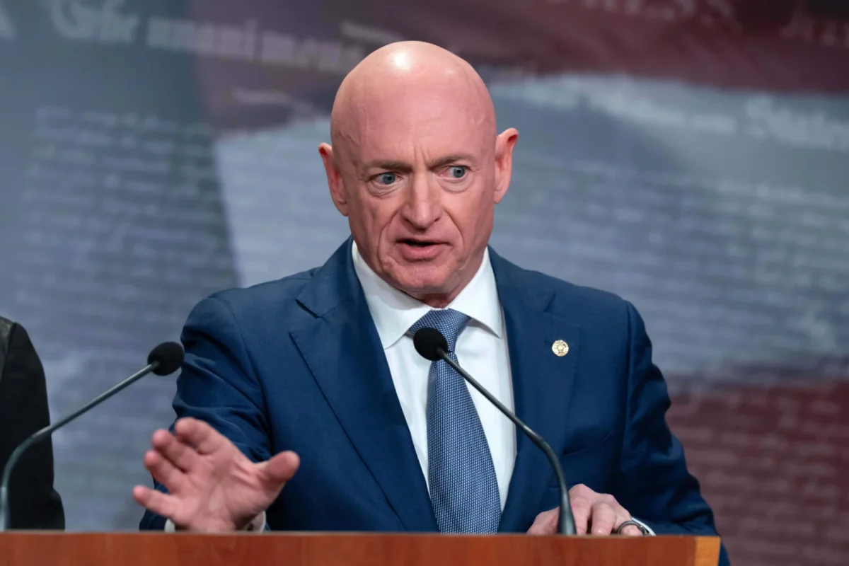 Judge blocks Pentagon from punishing Sen. Mark Kelly for call to resist unlawful orders_1