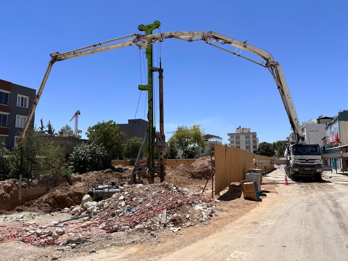 Depremden üç yıl geçti, Adıyaman'da binlerce kişi konteynerlerde yaşıyor