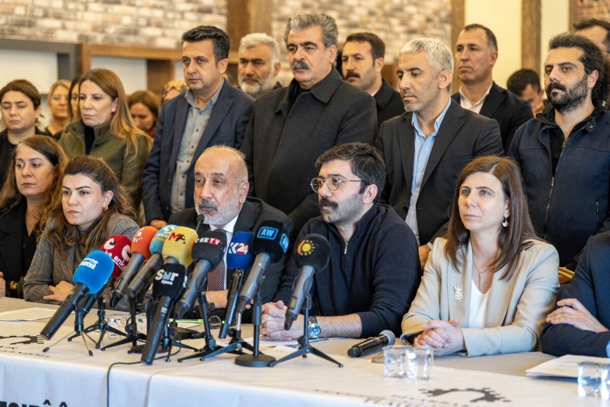 Diyarbakır’dan Kobani için yola çıkan TIR’lar geri döndü