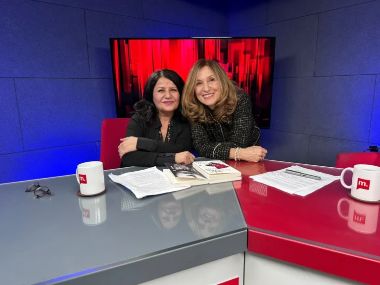 Menekşe Toprak yeni kitabı Peri'yi anlattı