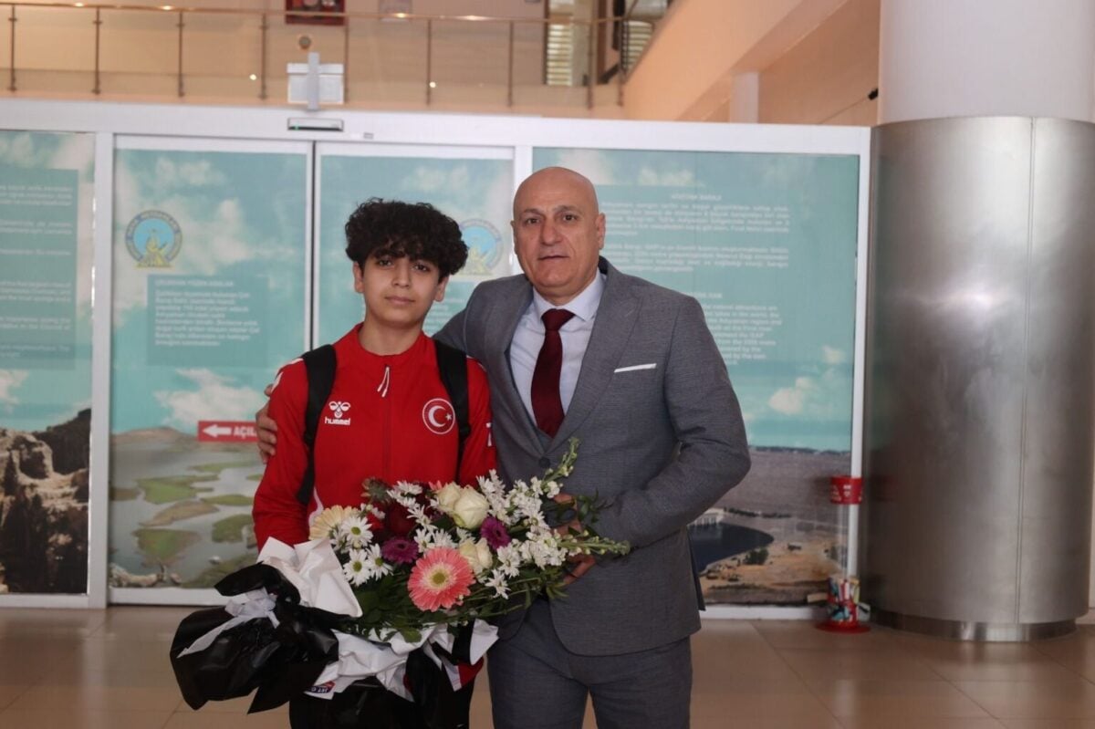 Adıyamanlı Mehmet Ali Kaya yurda şampiyon olarak döndü