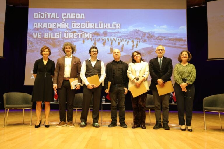 dijital çağda akademik özgürlük