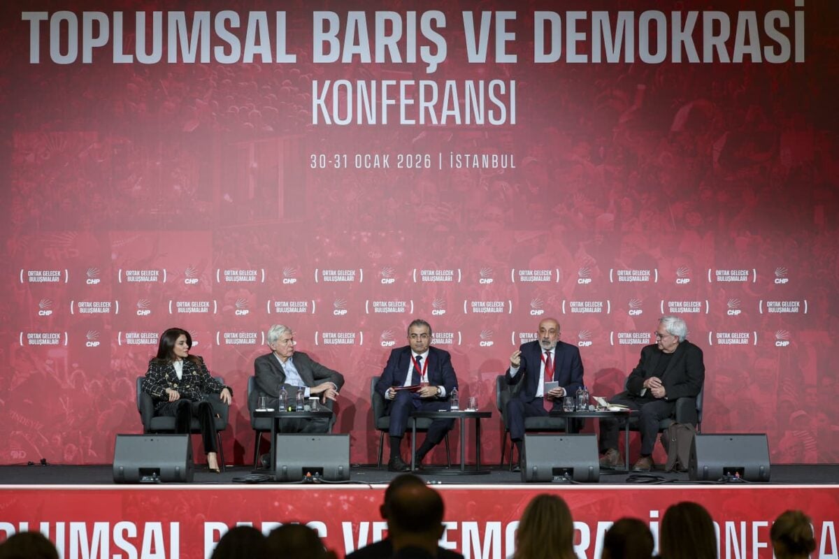 CHP barışı ve demokrasiyi konuştu: Kameralar kapanınca kim ne önerdi, neyi eleştirdi?