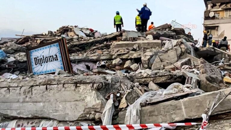 sahte diploma, deprem