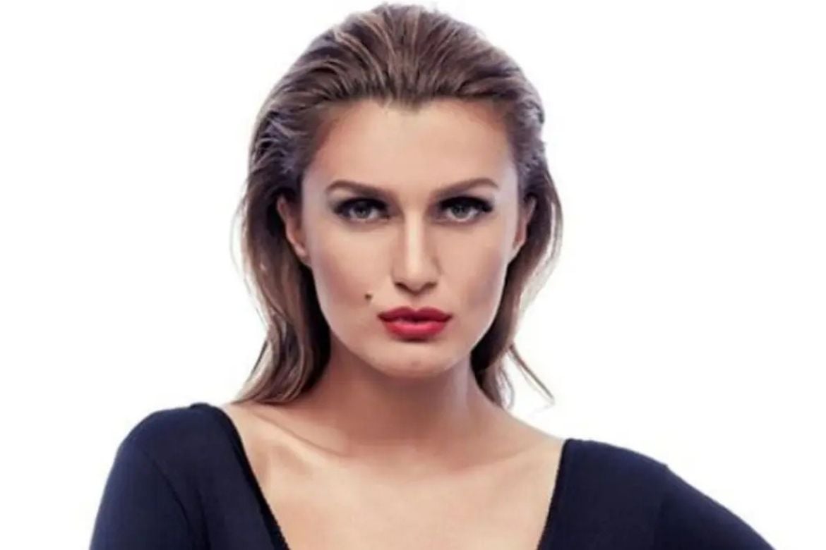 Tuğba Özay: "Ben kalbi Deniz Gezmiş ile atan bir kadınım"