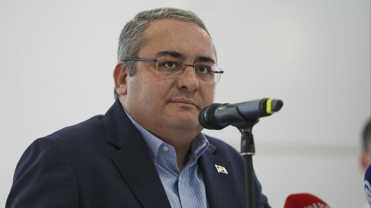 Özarslan’ın yolsuzluk dosyaları için AKP ile anlaştığı iddia edildi