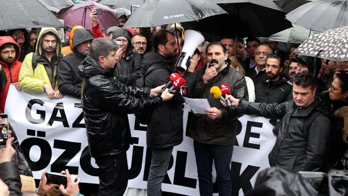 Gazeteciler tutuklu gazeteciler için