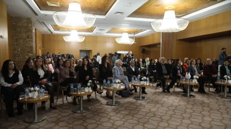 Diyarbakır’da kadınlar barışı konuşuyor