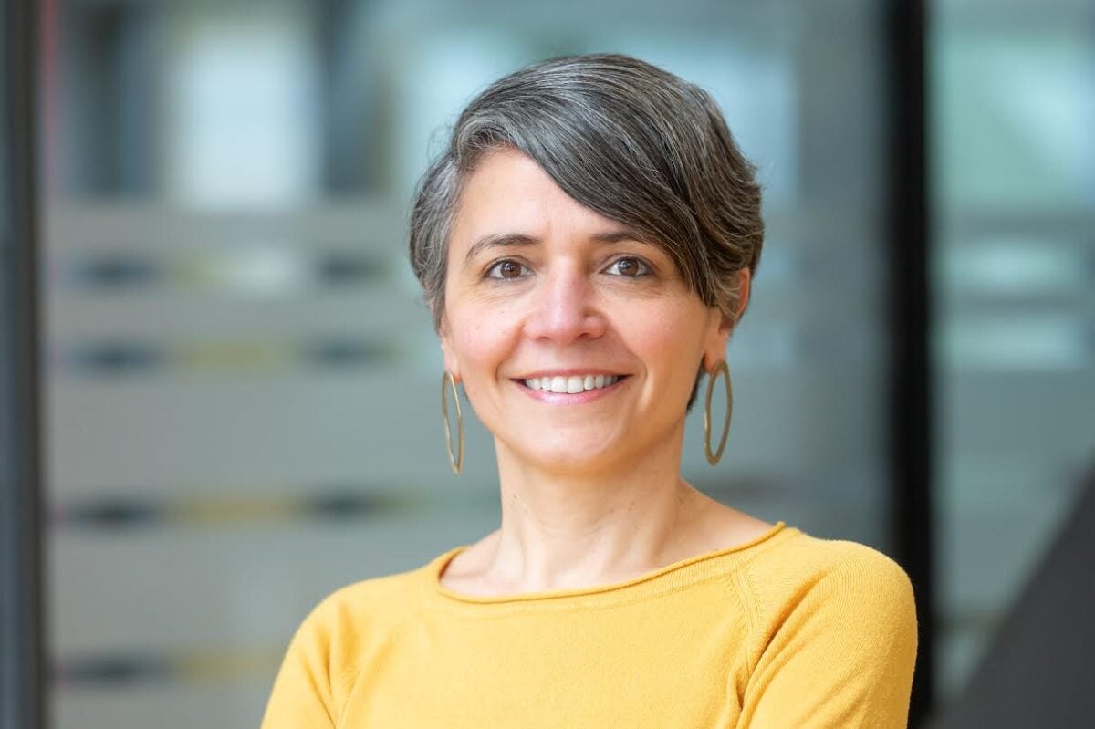 Işıl Öz’ün Gülay Türkmen ile söyleşisi: "Demokratik gerileme insanları yurtdışına göçmeye itiyorsa, bazıları neden geri dönmeyi tercih ediyor?"