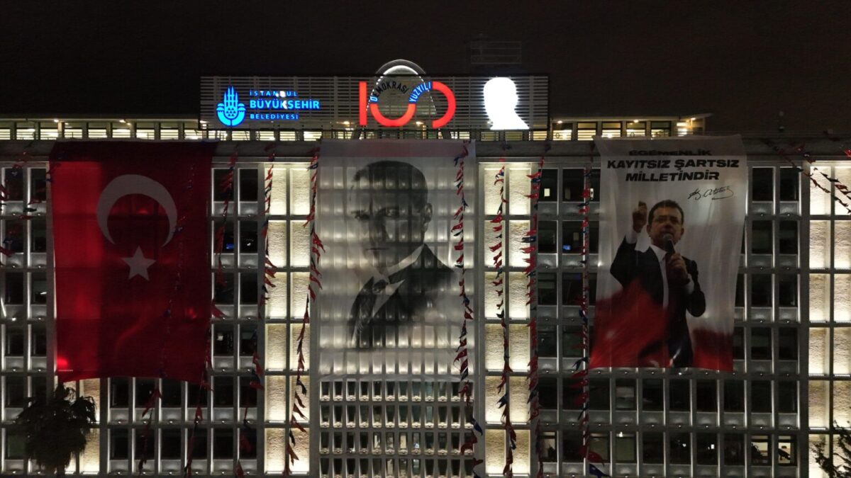 19 Mart’ın birinci yılında anbean Saraçhane: Hem coşkulu, hem duygulu