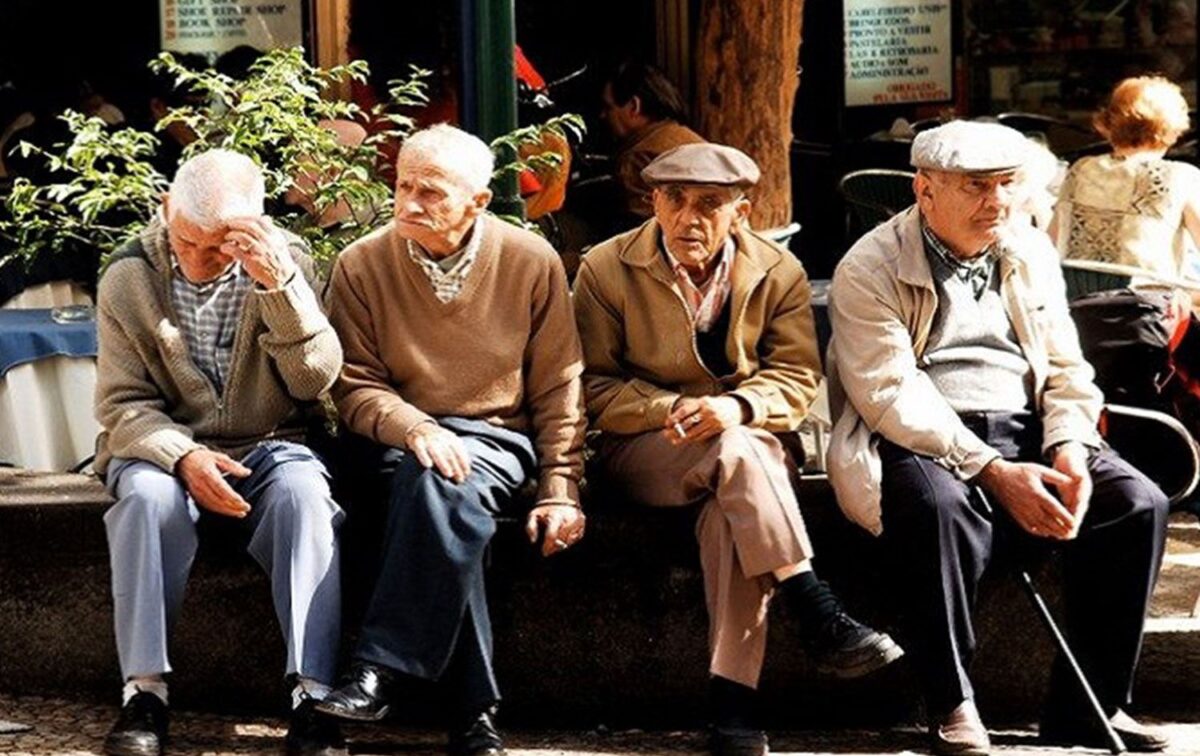 TÜİK açıkladı: Türkiye nüfusu yaşlanıyor