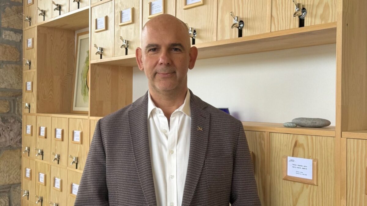 zeytinyağı kütüphanesi'nde