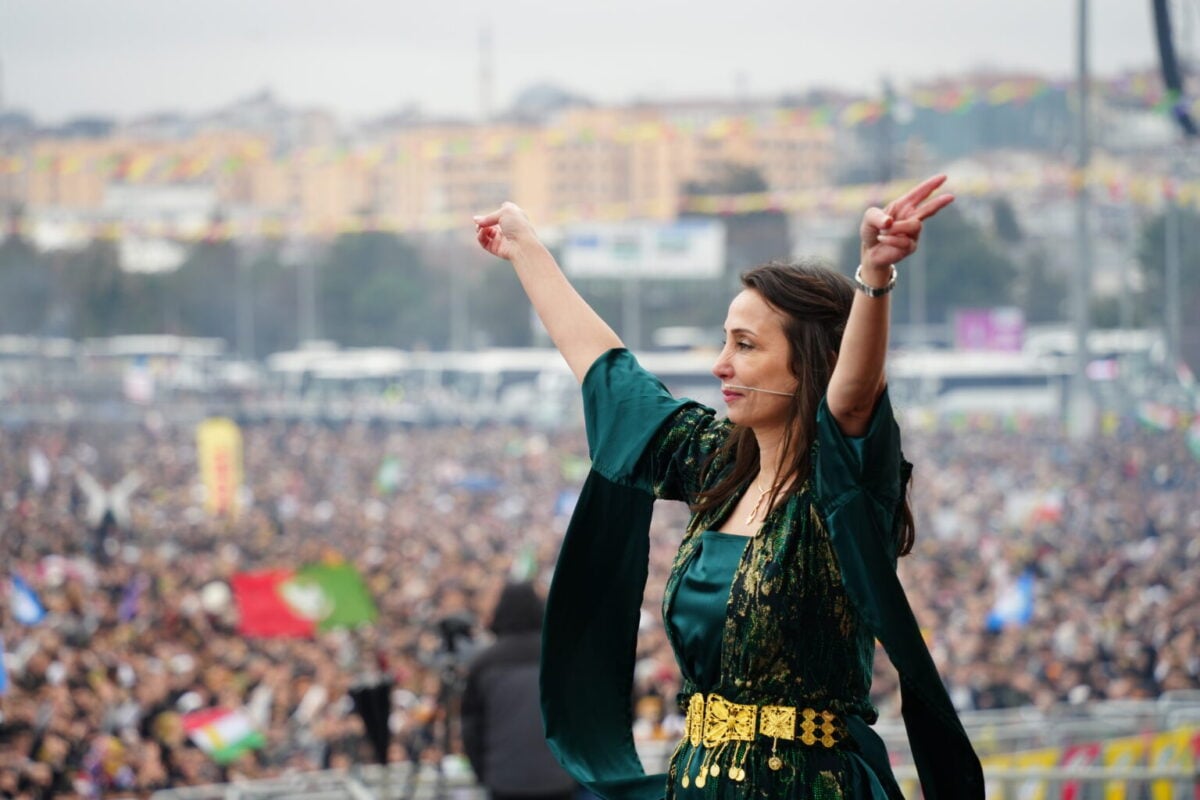 Hatimoğulları Yenikapı'dan hükümete seslendi: "Ankara barışın sesine kulak vermeli"