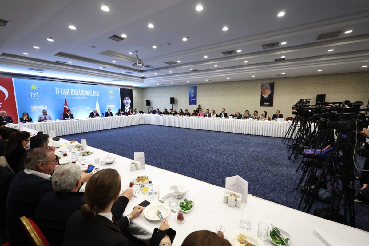 Müsavat Dervişoğlu'ndan CHP'ye “Erdoğan'ın iştahını kabartma” eleştirisi, hava savunmasında eksiklik tespiti