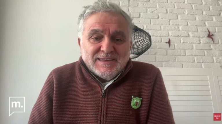 İran'da rejim ayakta