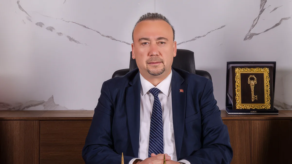 Turkey's opposition-controlled municipality raided, 10 arrested