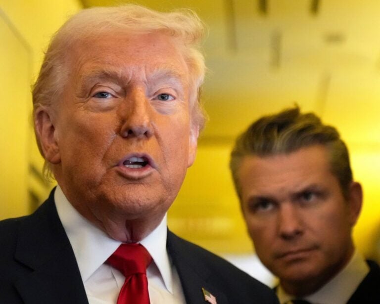 Donald Trump ve Pete Hegseth