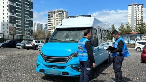 Diyarbakır’da yolcuya saldıran otobüs sürücüsü meslekten men edildi