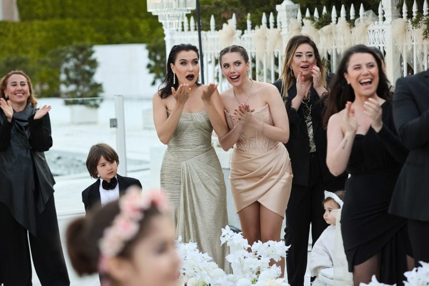 Altı sezon sürmüştü: Yasak Elma dizisi yeniden çekiliyor