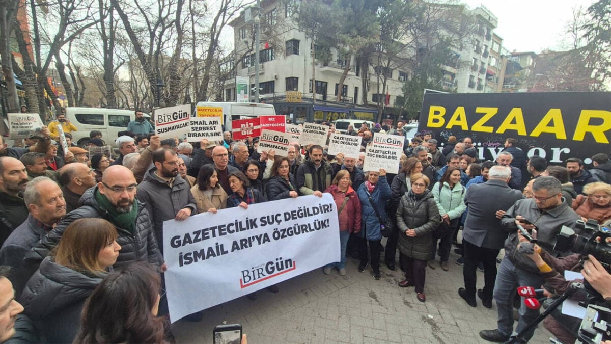 İki ayrı kentte İsmail Arı dayanışması: "Onları korkutamayacaklar"