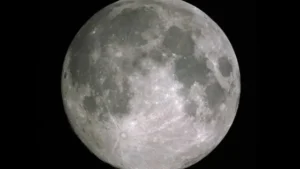 ay (dünyanın uydusu)