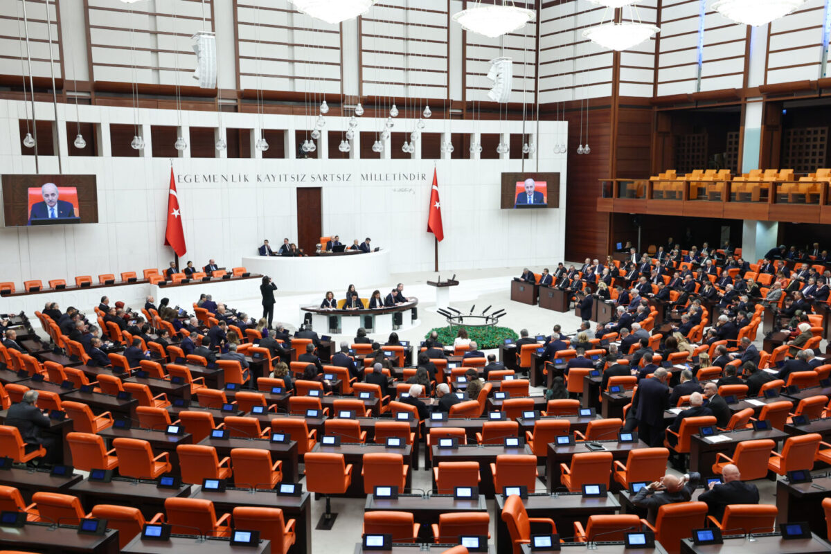 Meclis’te dört saatlik