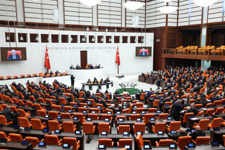 Meclis’te dört saatlik