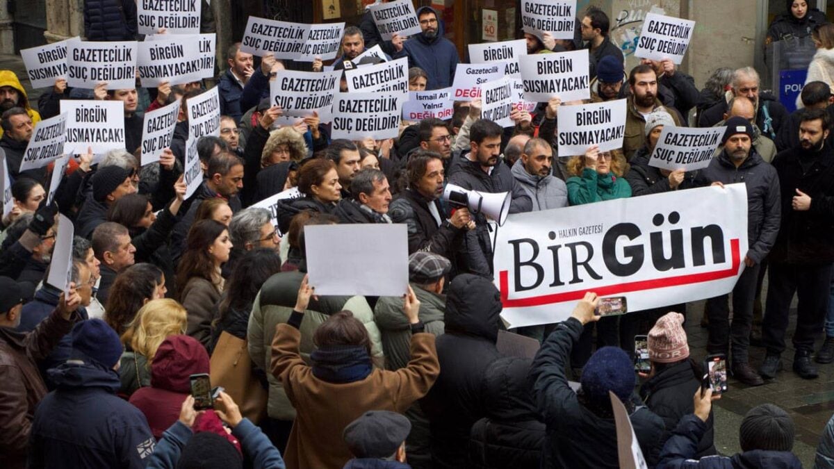 İki ayrı kentte İsmail Arı dayanışması: "Onları korkutamayacaklar"