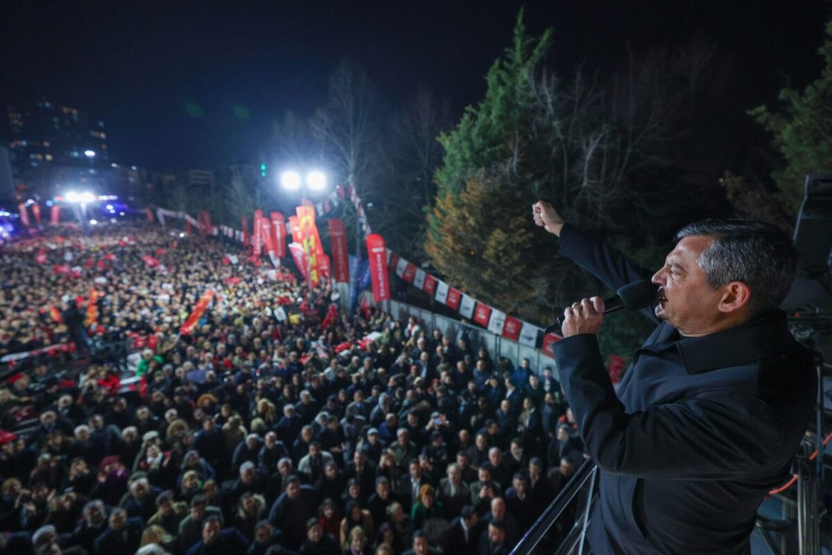 Özgür Özel "Sakın benzine